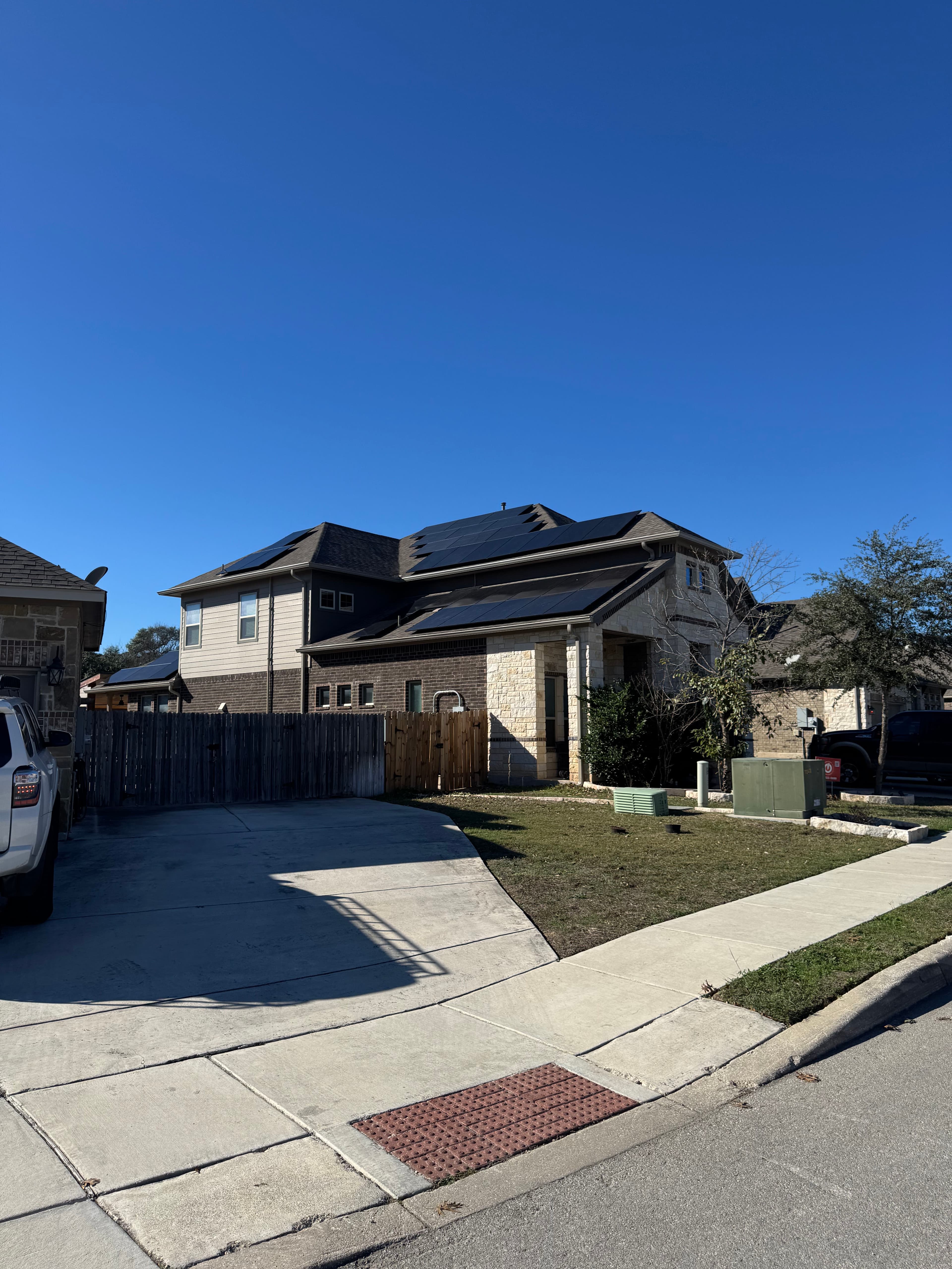Project 26.4 kW Solar Installation in Helotes, Texas image